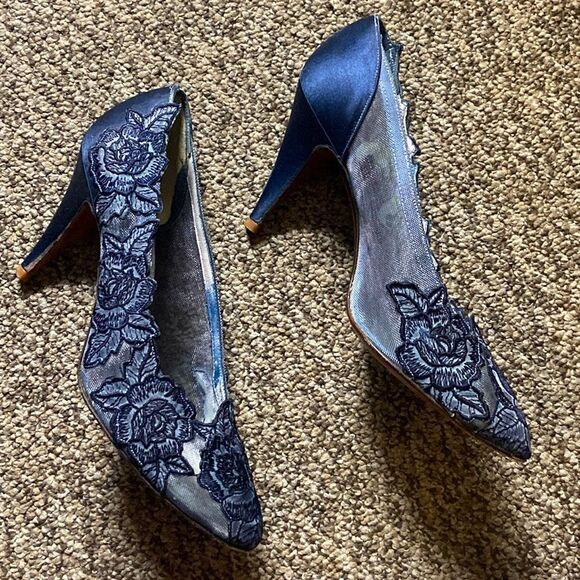 Vintage Stuart Weitzman Women Heels Shoes 7 - Picture 1 of 9